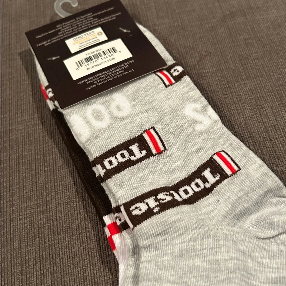 Tootsie Roll Crew Socks 2pack shoe size 6-12 NWT